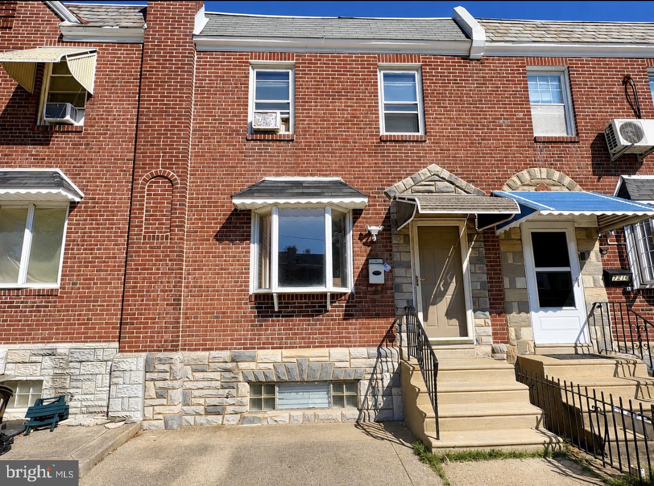 7214 Cottage St Property Photo 2