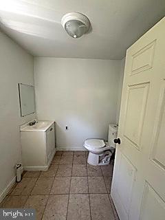 2012 E Glenwood Ave Property Photo 19