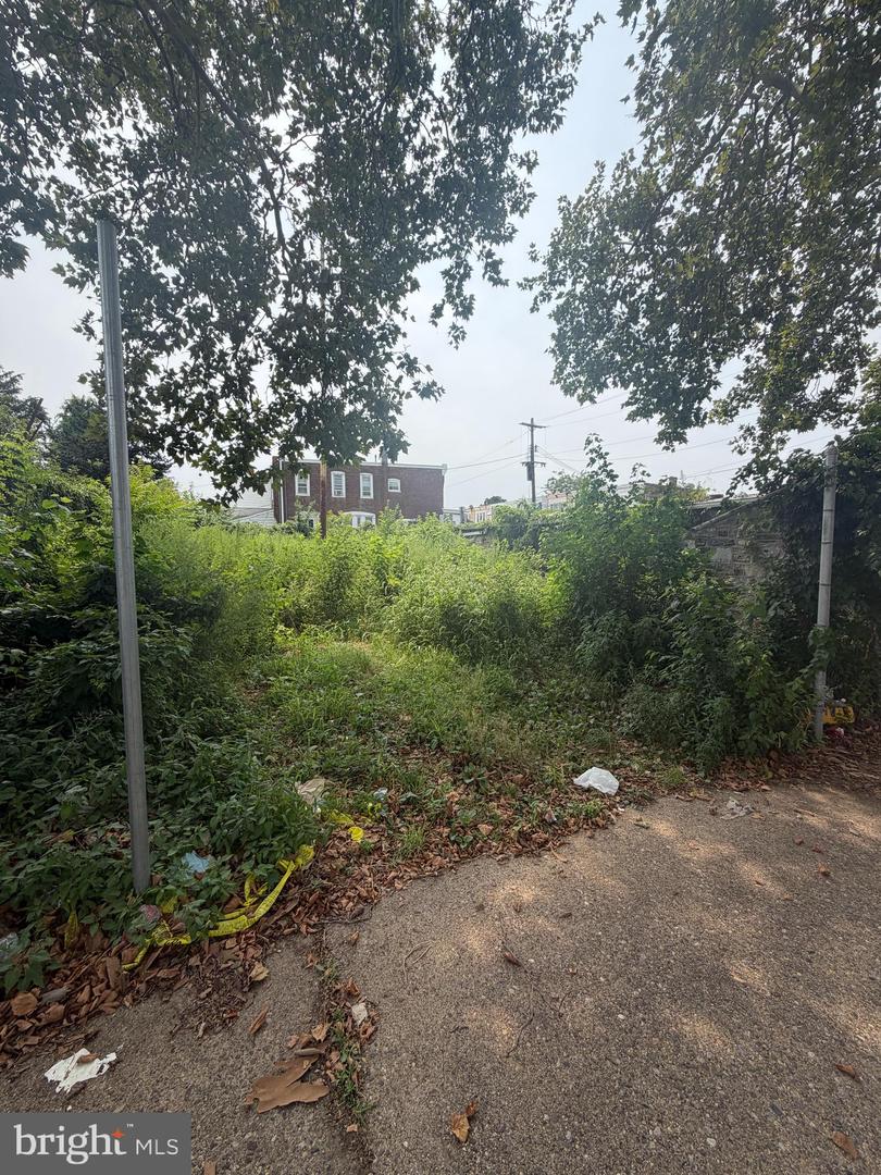 408-10 W Chew Ave Property Photo 2