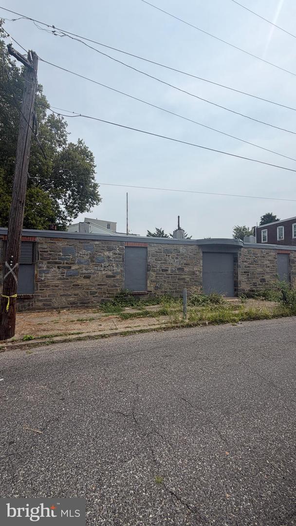 408-10 W Chew Ave Property Photo 7