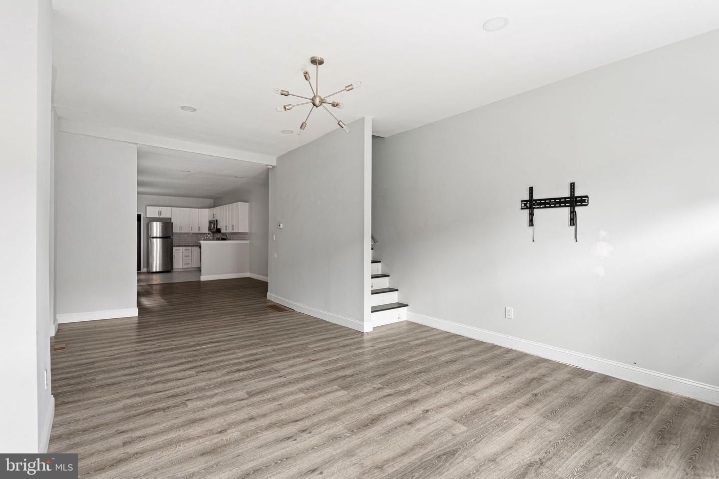 2440 N 16th St Property Photo 3