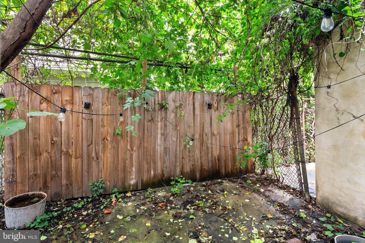 2440 N 16th St Property Photo 15