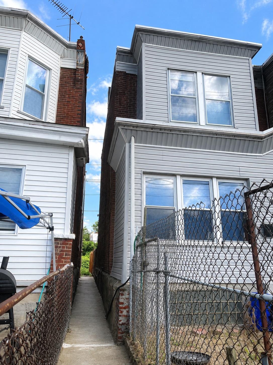 6324 Kingsessing Ave Property Photo 2