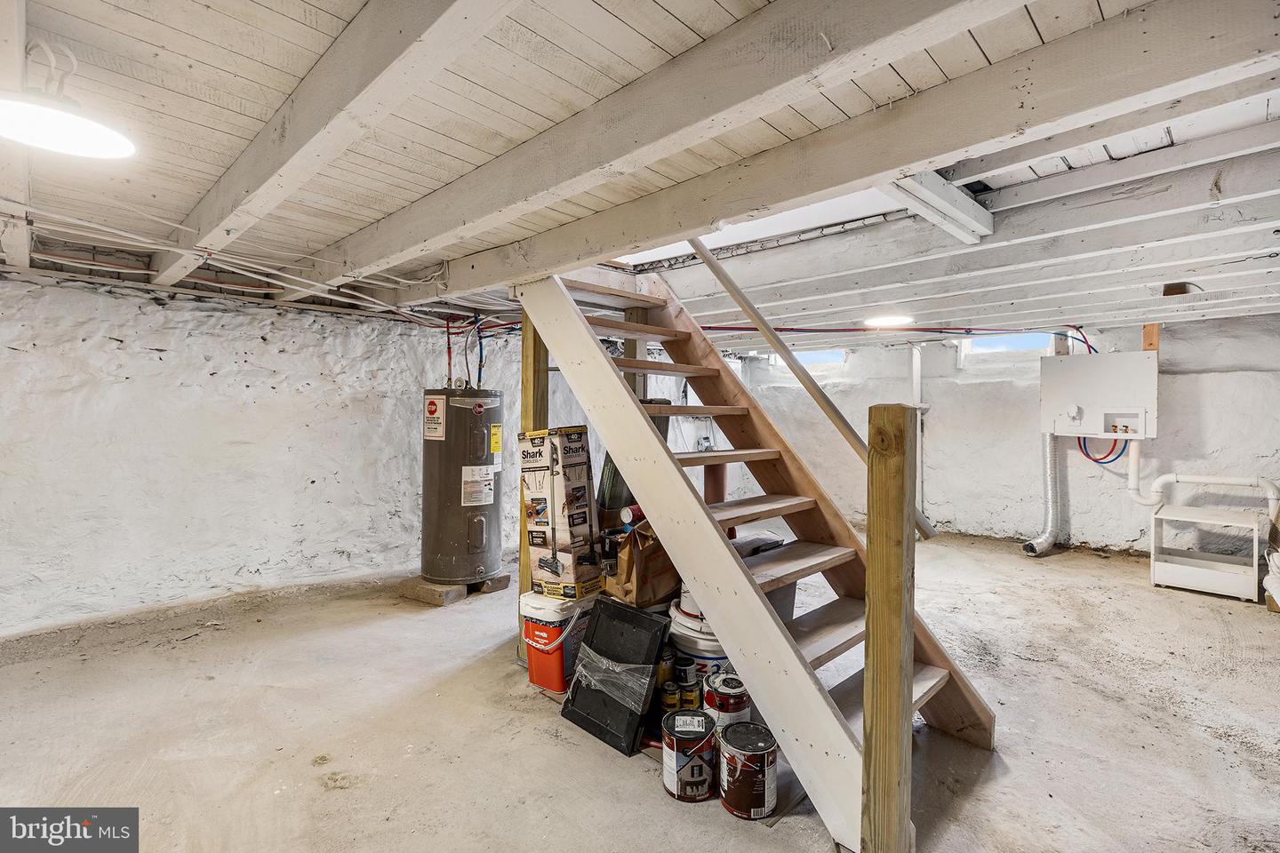 2542 Jasper St Property Photo 17