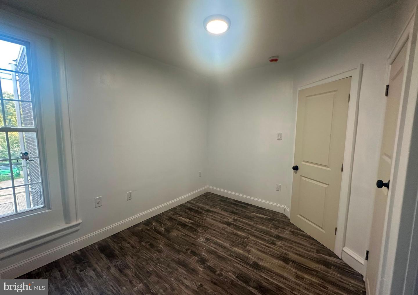 5319 Charles St Property Photo 8