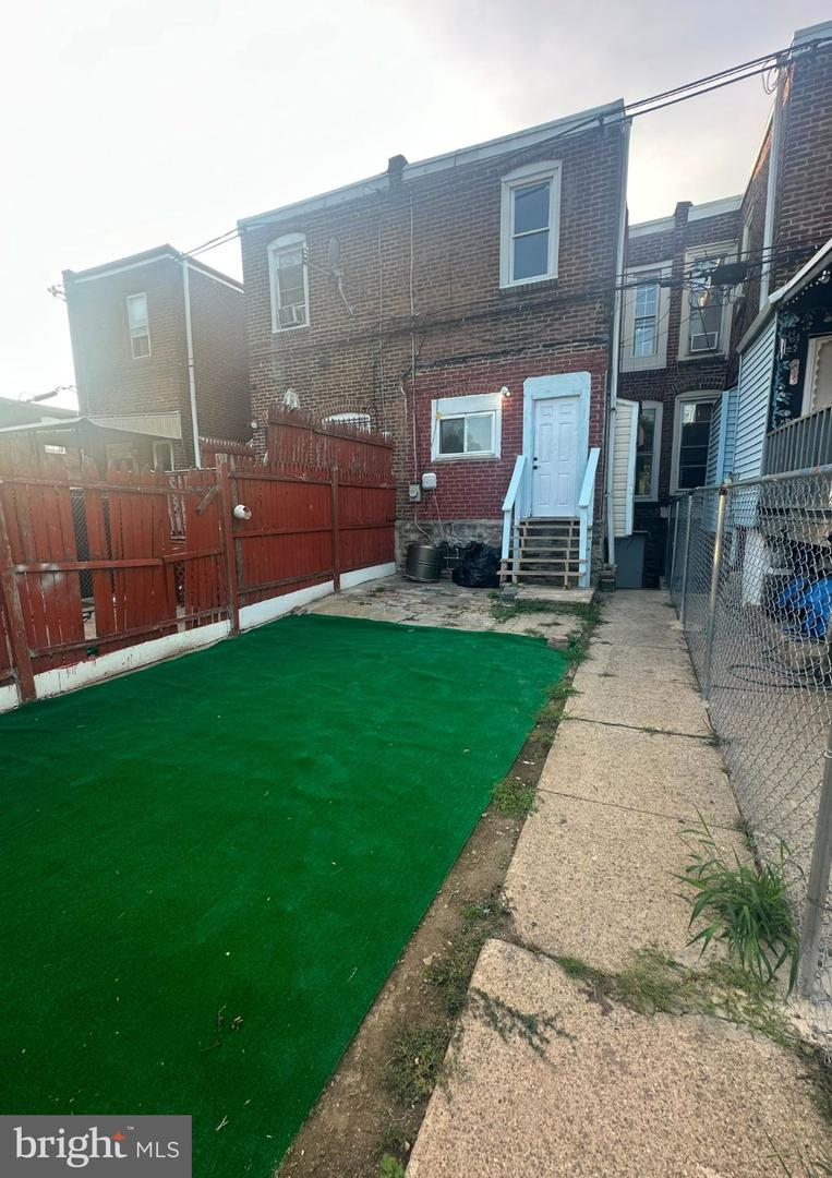 5319 Charles St Property Photo 21