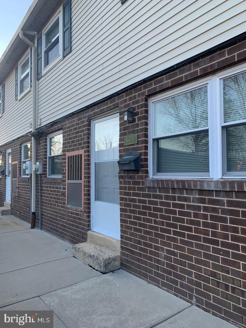607 Edison Ave #607h Property Photo 14