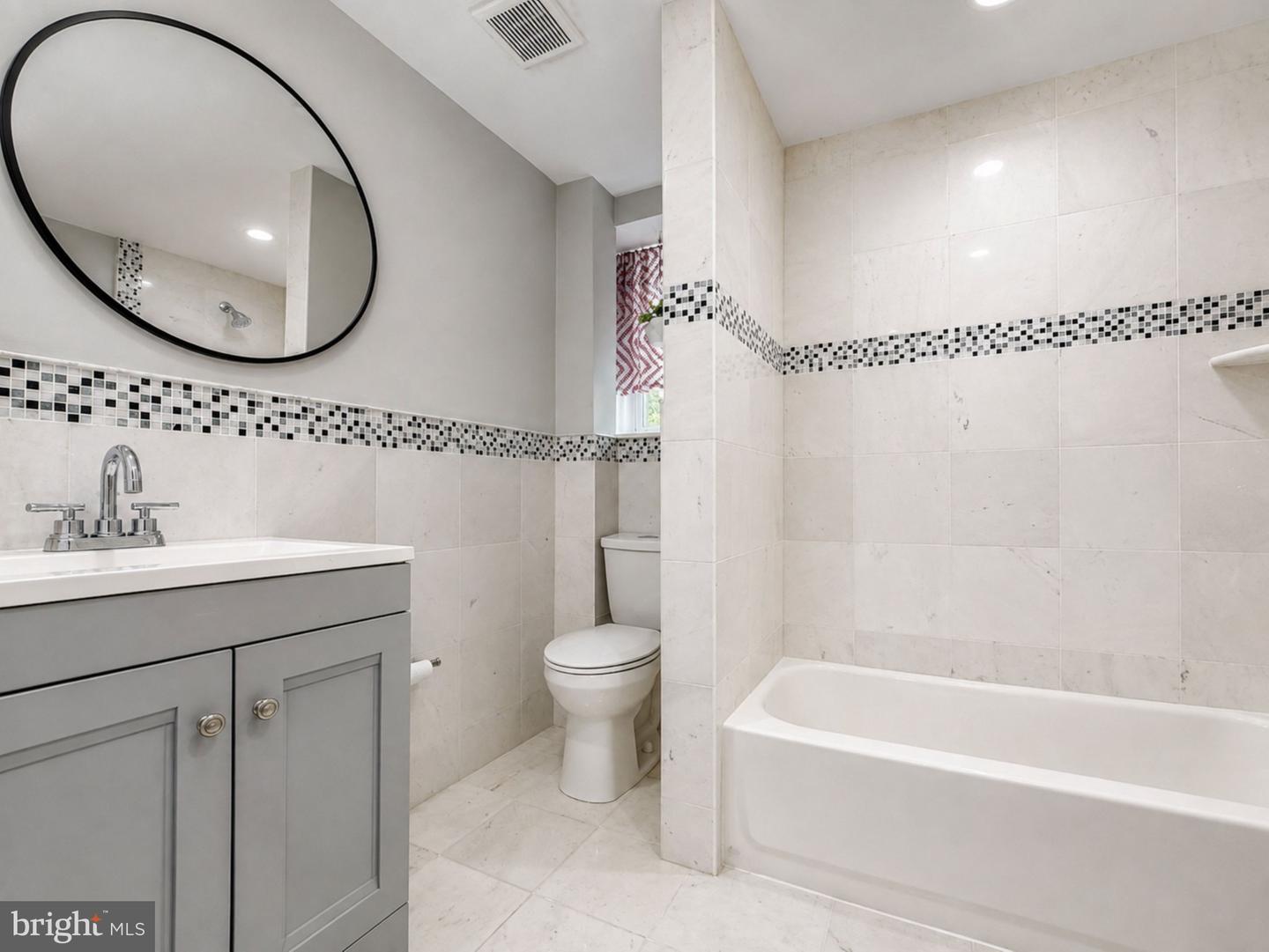 29 E Meehan Ave Property Photo 17