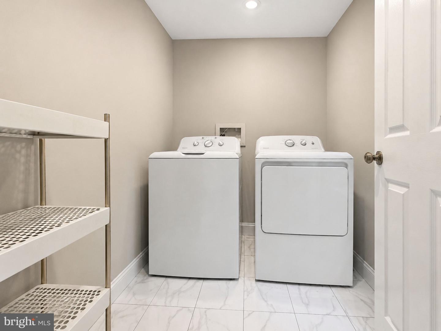 29 E Meehan Ave Property Photo 18