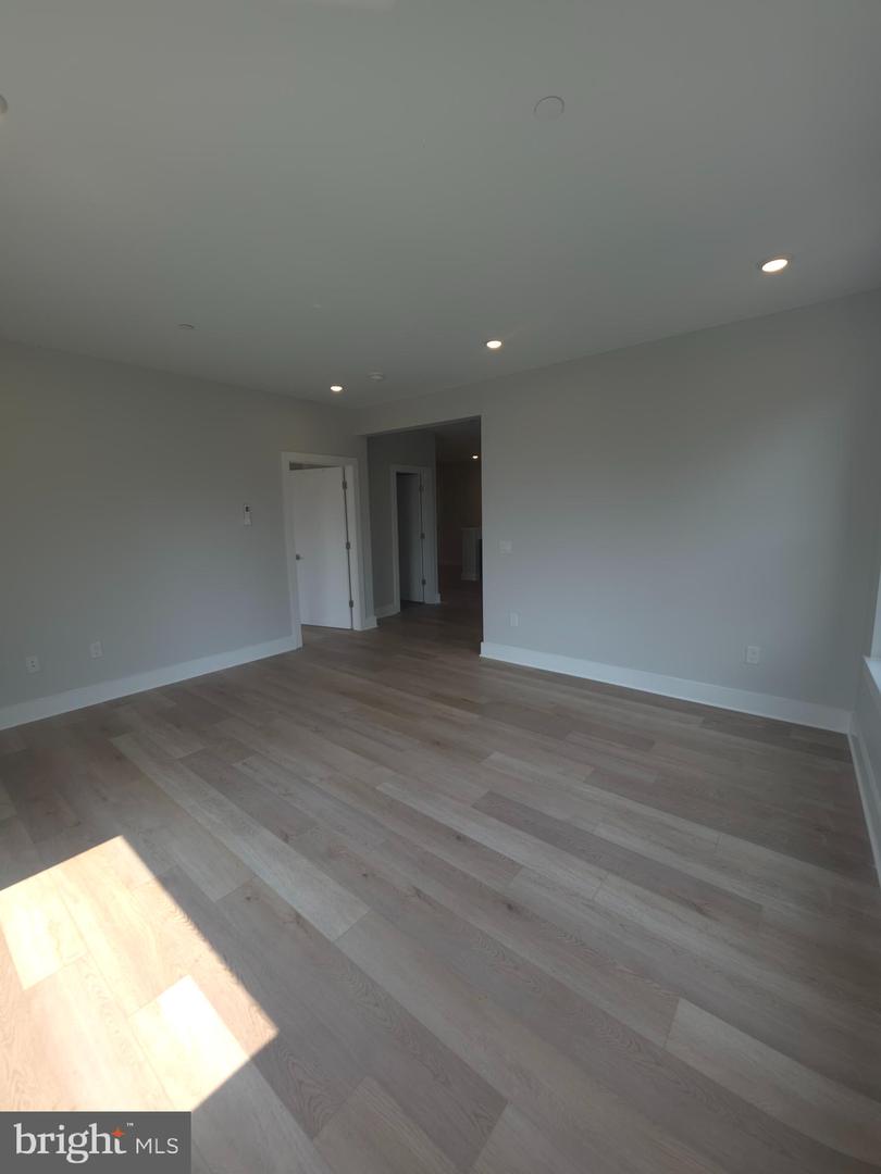 3503 Midvale Ave #504 Property Photo 39
