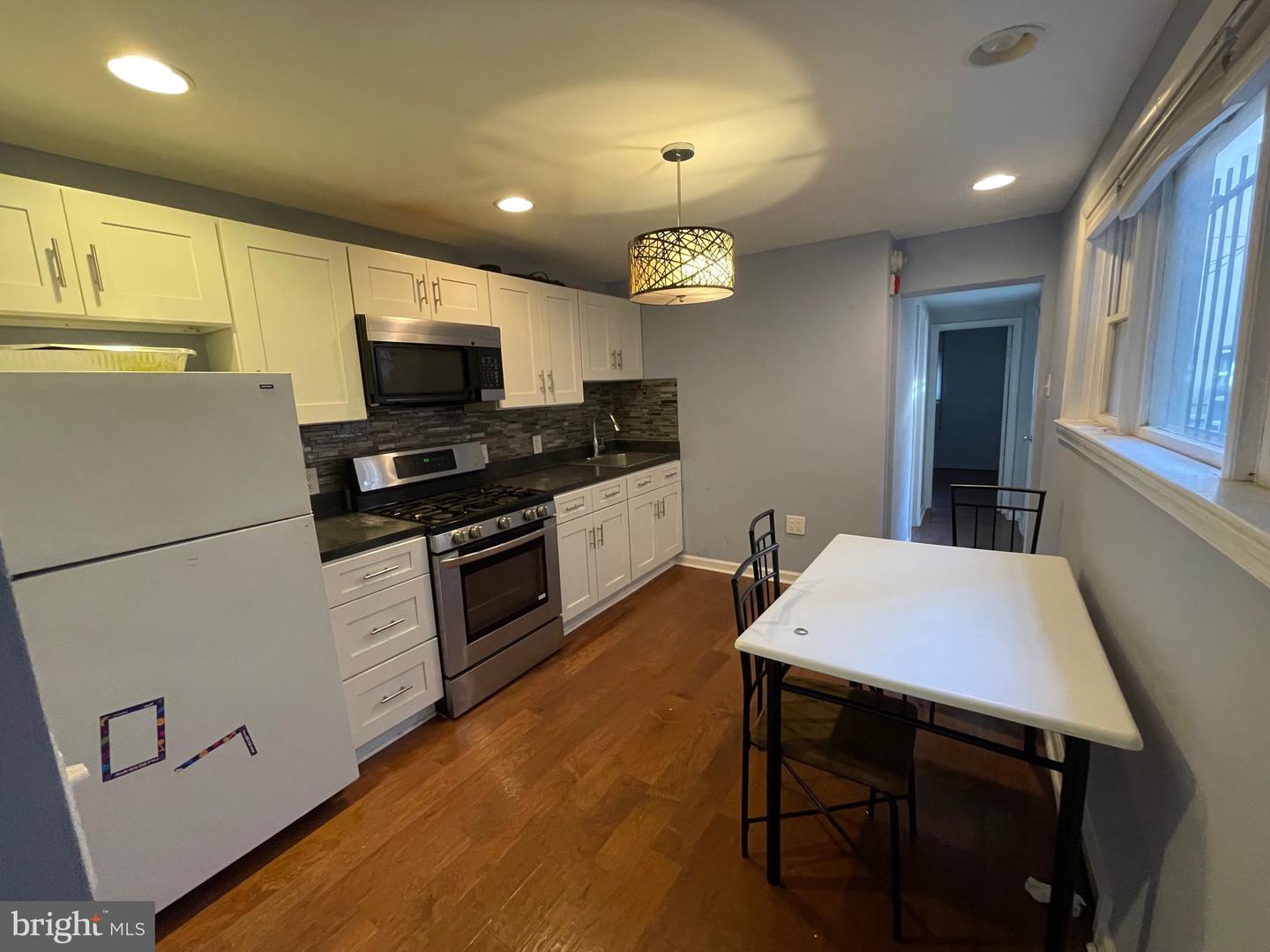 836 Christian St Property Photo 1