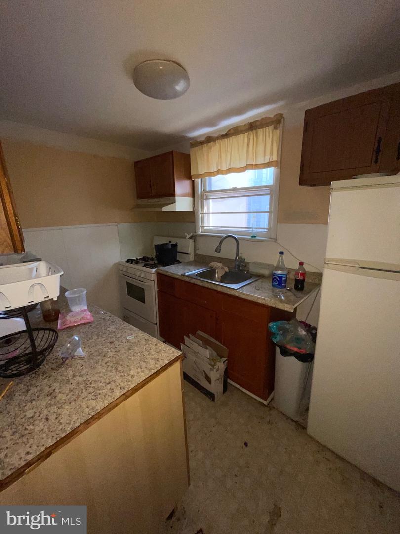 836 Christian St Property Photo 14