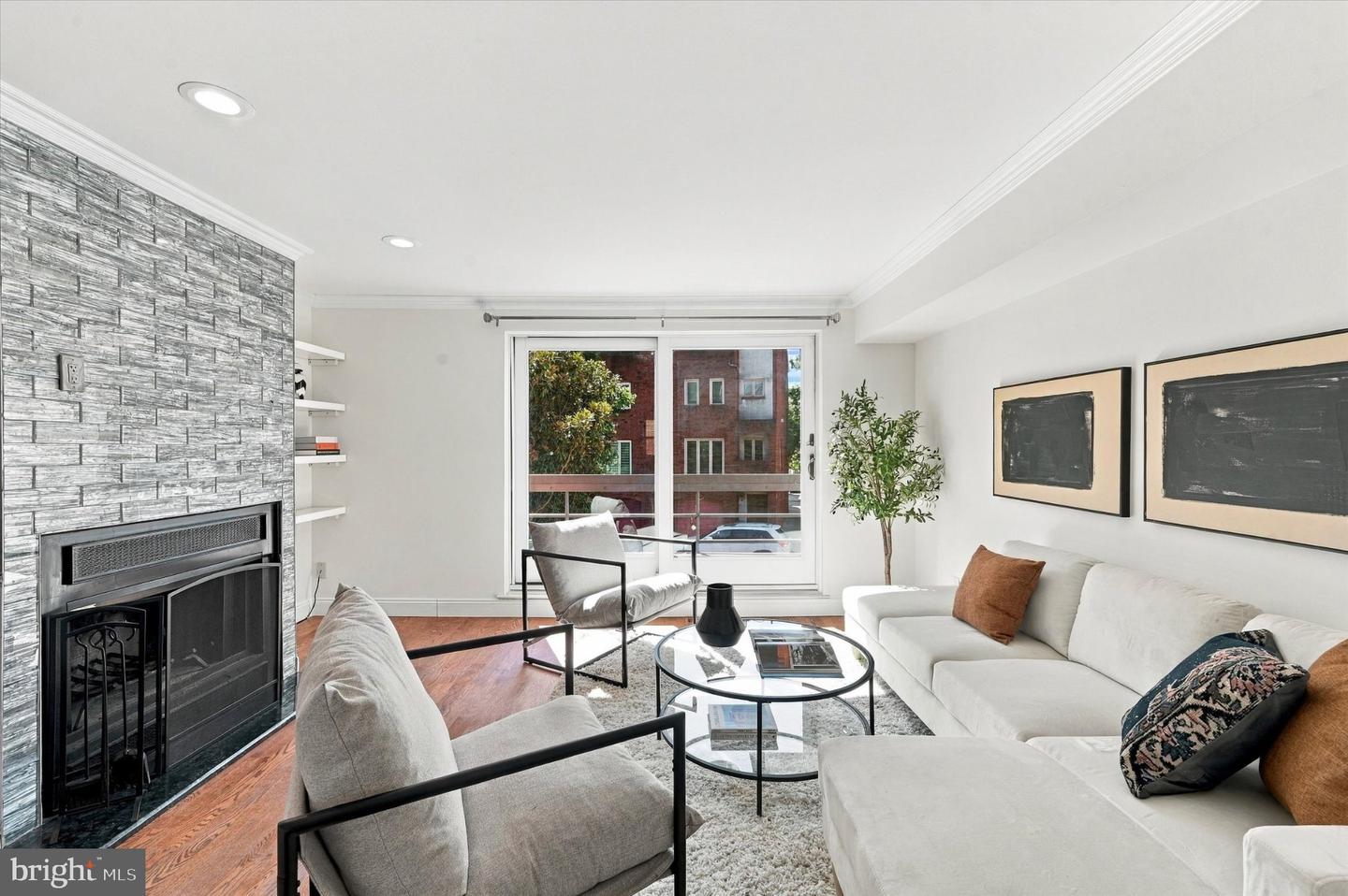 1 Queen St #2 Property Photo 18