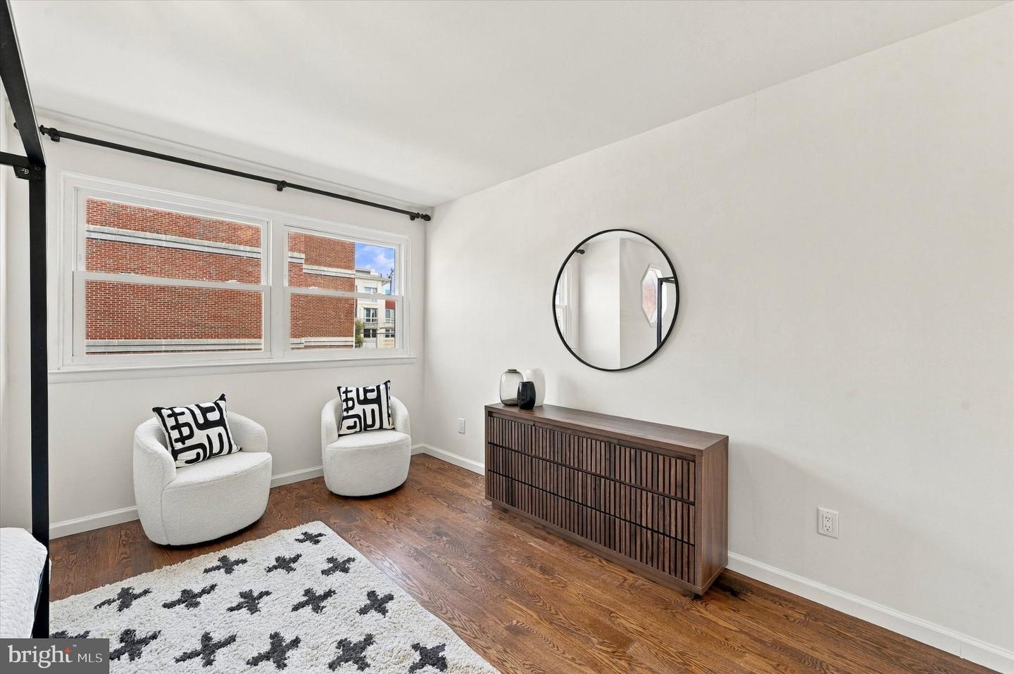 1 Queen St #2 Property Photo 26