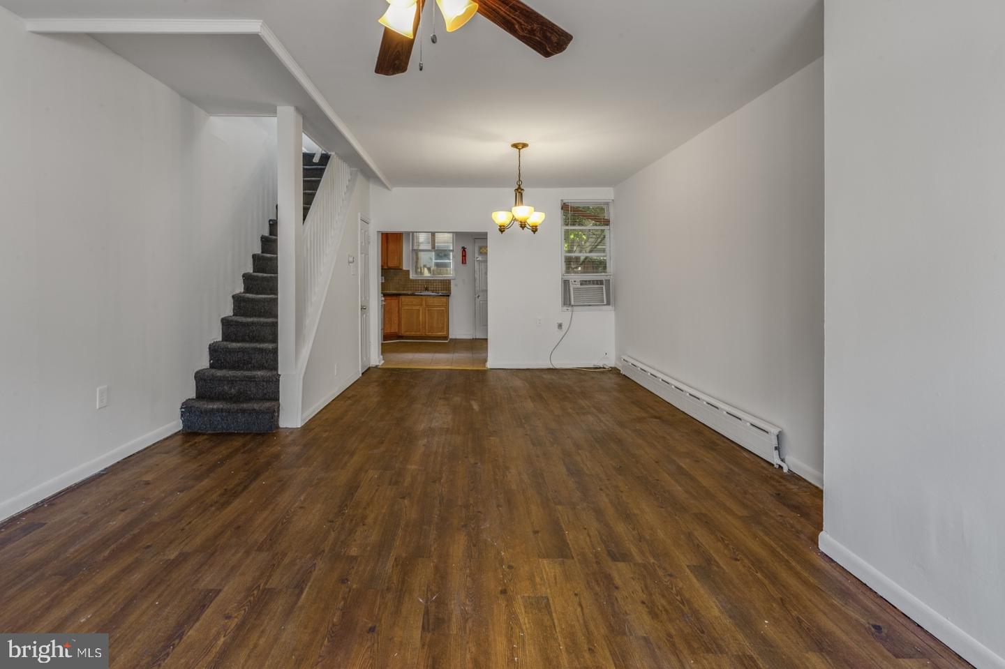 1503 S Dover St Property Photo 6