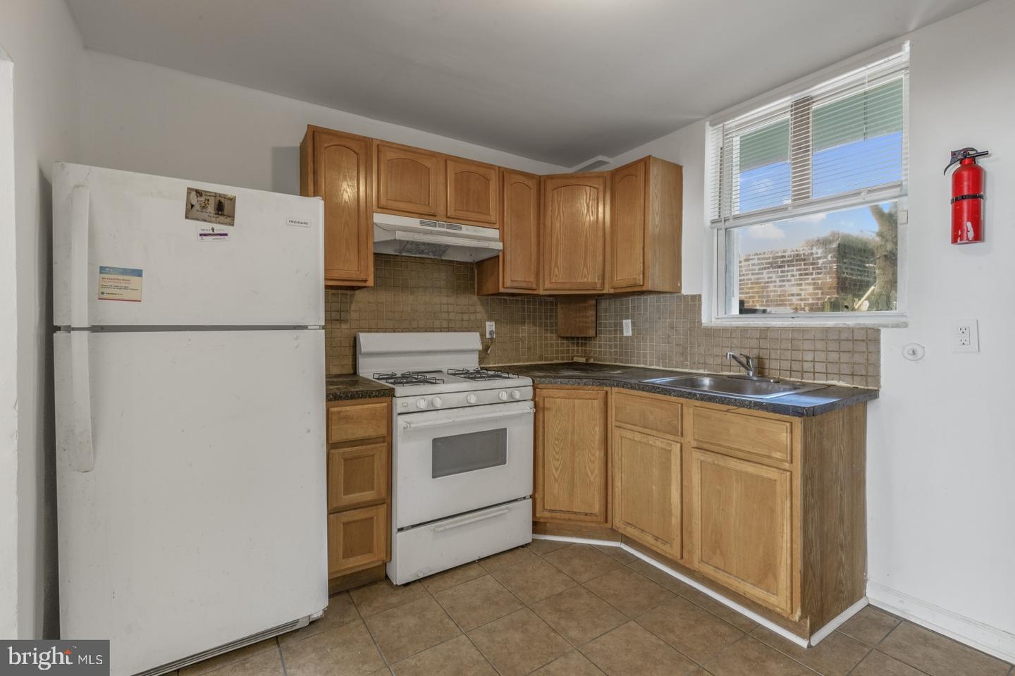 1503 S Dover St Property Photo 10
