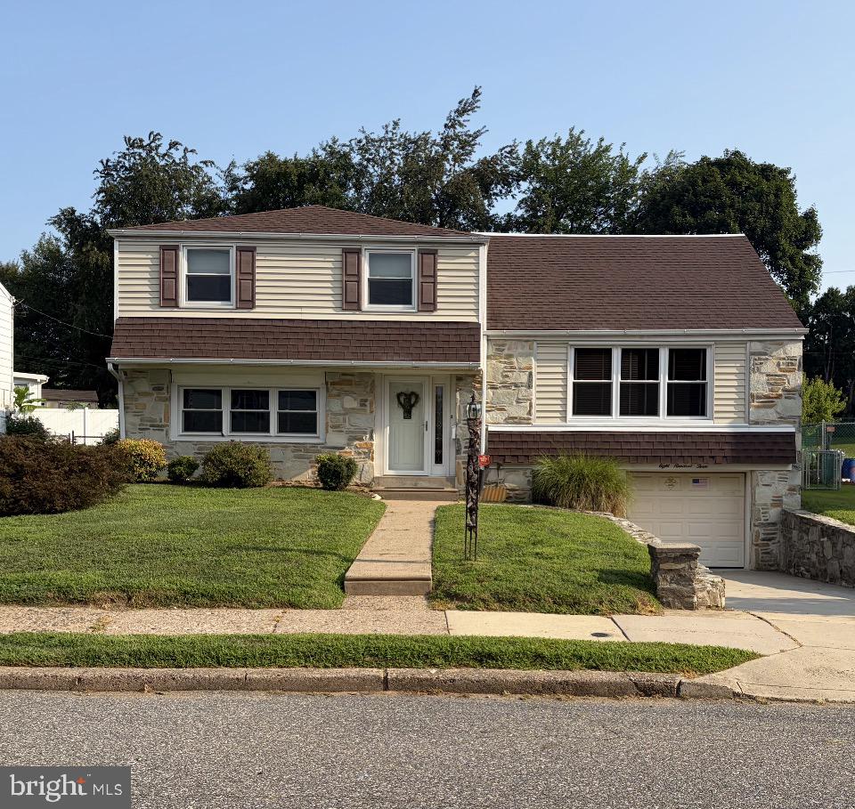 803 RENNARD CIR Property Photo 1