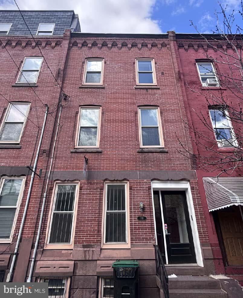 1711 W MONTGOMERY AVE Property Photo 1