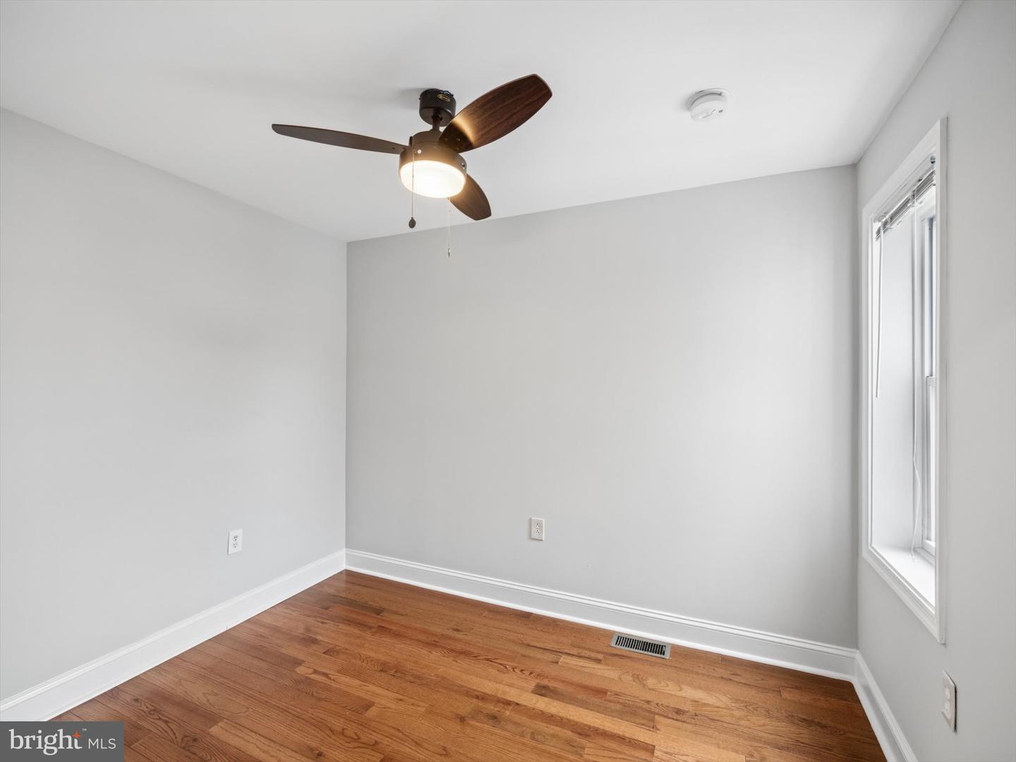 2129 Oakford St Property Photo 21