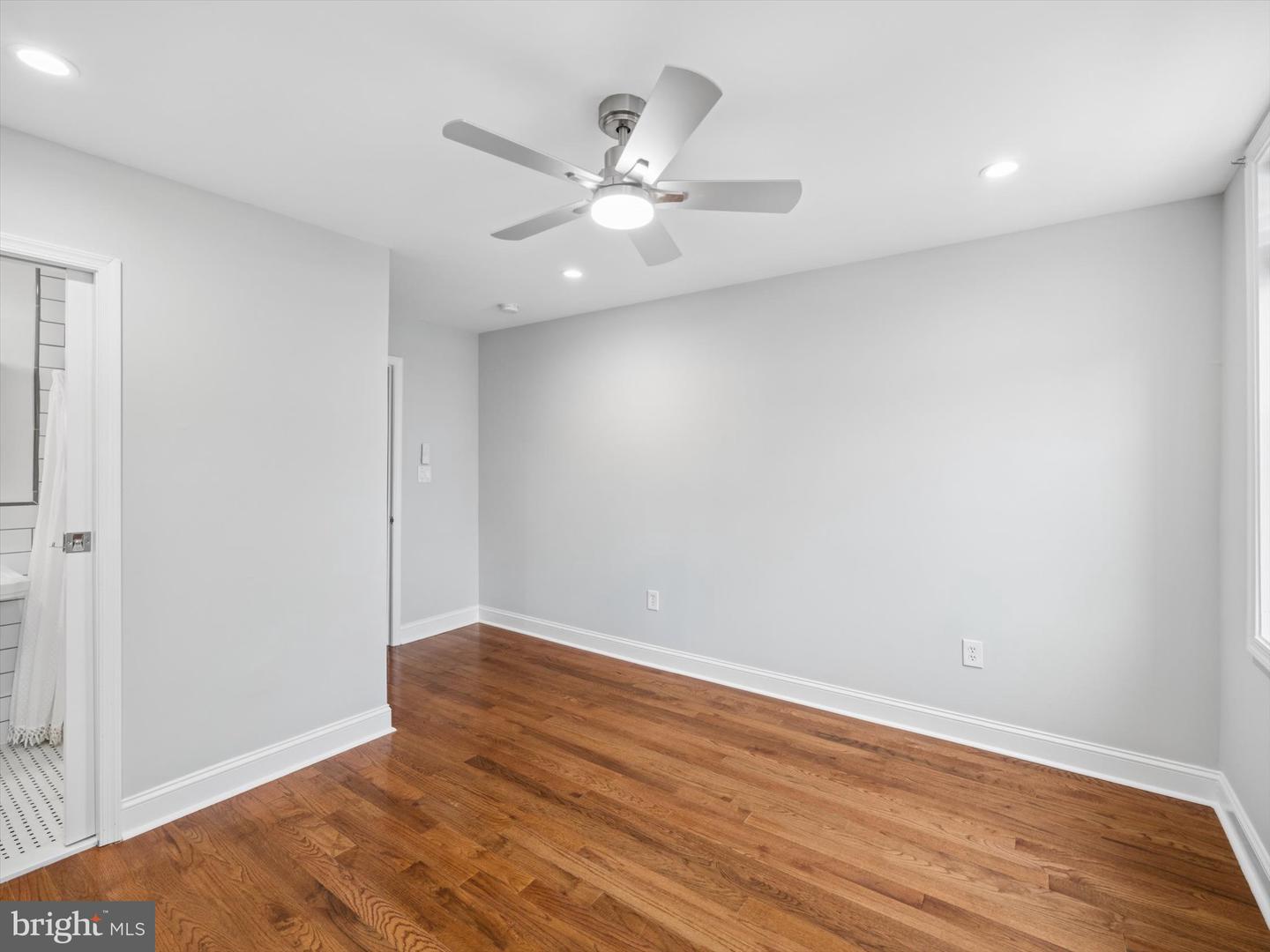 2129 Oakford St Property Photo 27