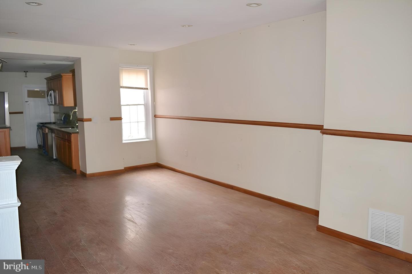 5353 Delancey St Property Photo 4