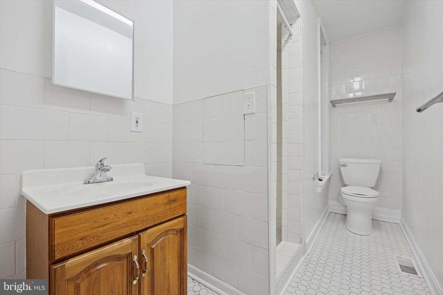 236 Buckingham Pl Property Photo 11