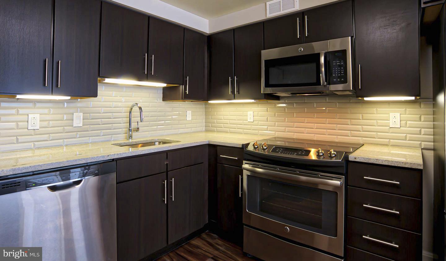 1815 John F Kennedy Blvd #515 Property Photo 18