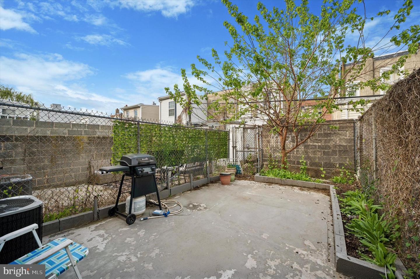 1812 E Albert St Property Photo 8
