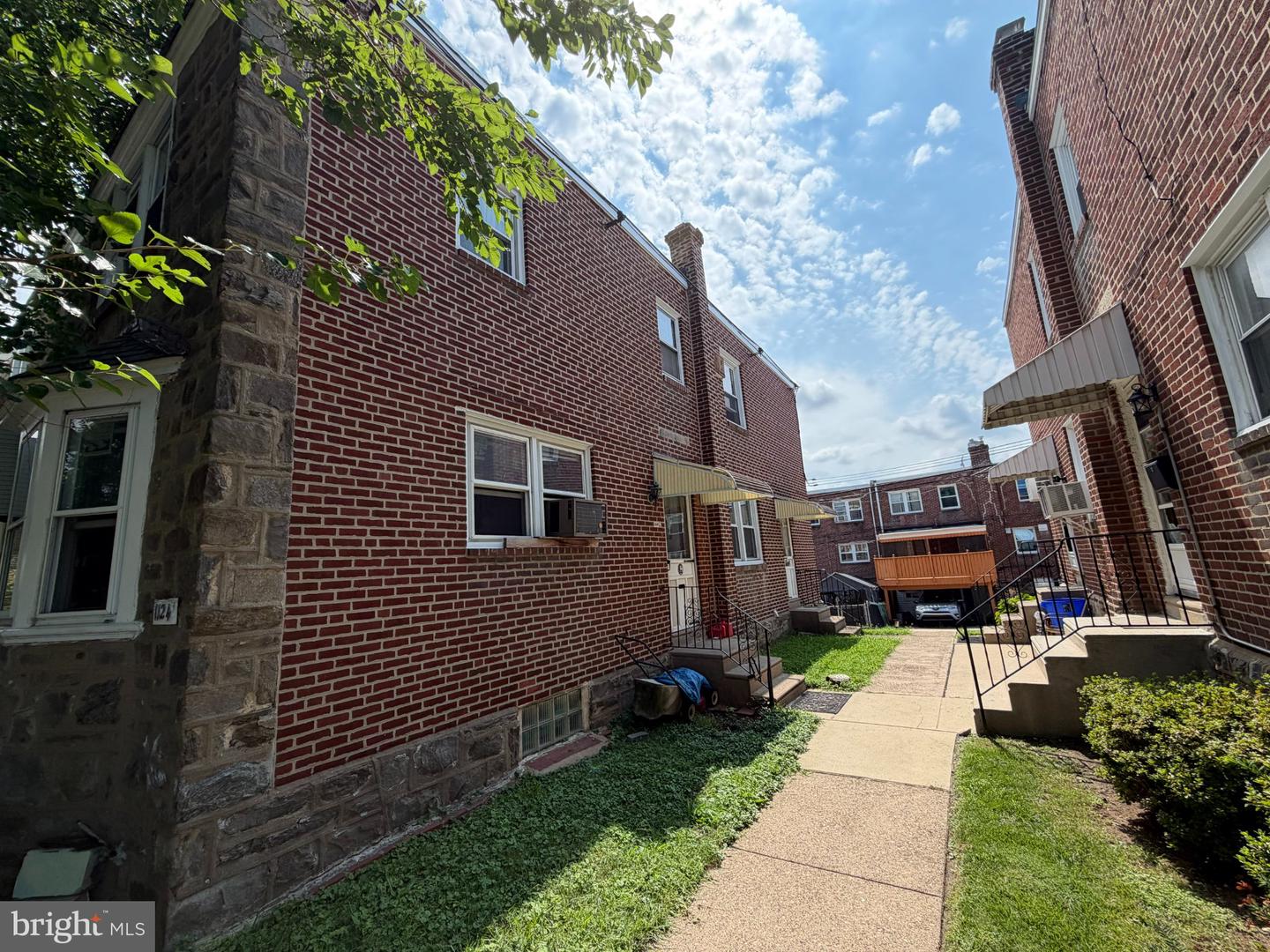 1124 Gilham St Property Photo 6