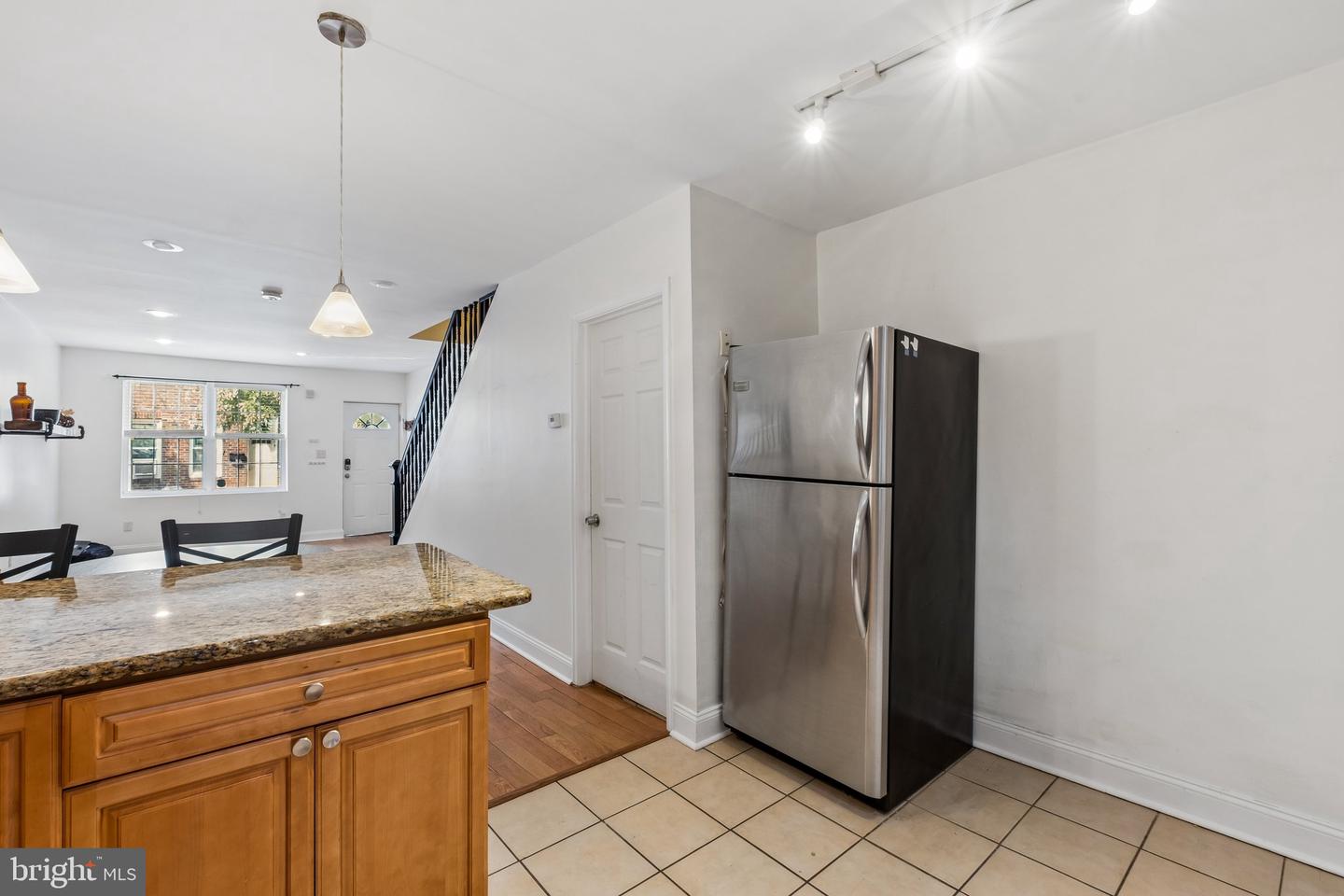1914 Manton St Property Photo 5