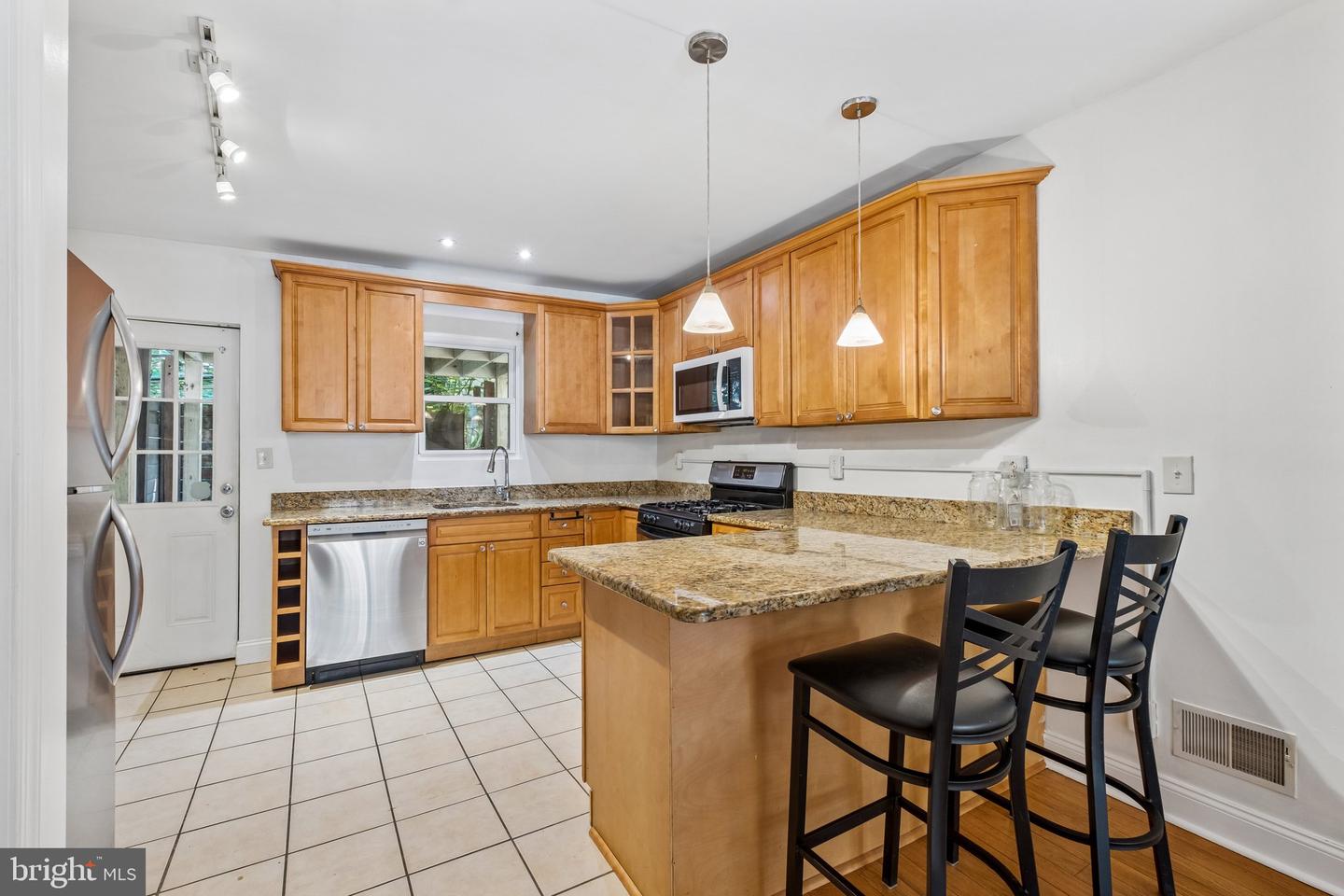 1914 Manton St Property Photo 6