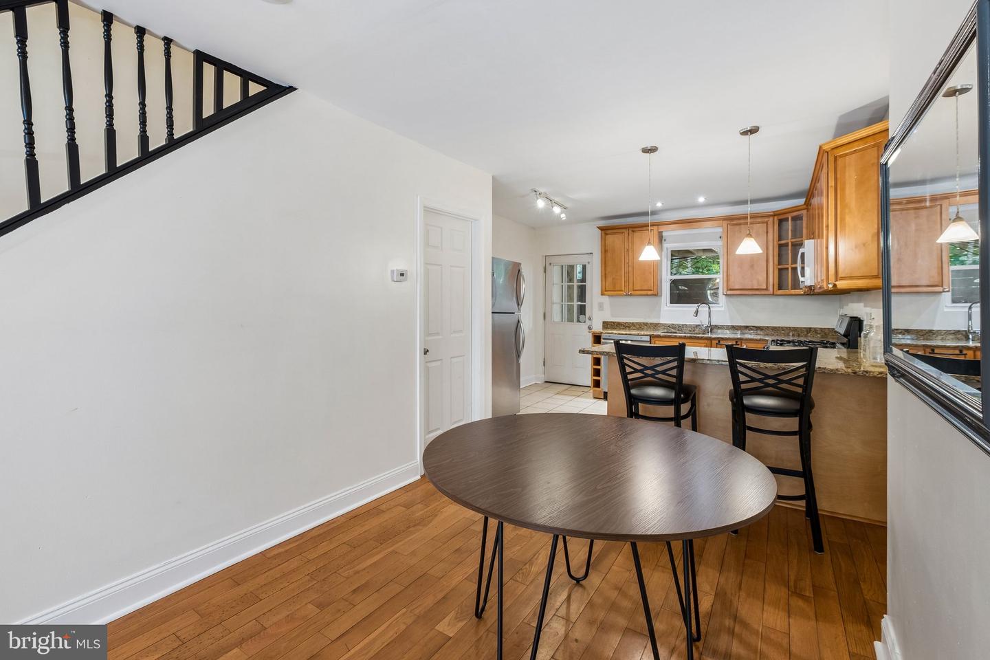 1914 Manton St Property Photo 11