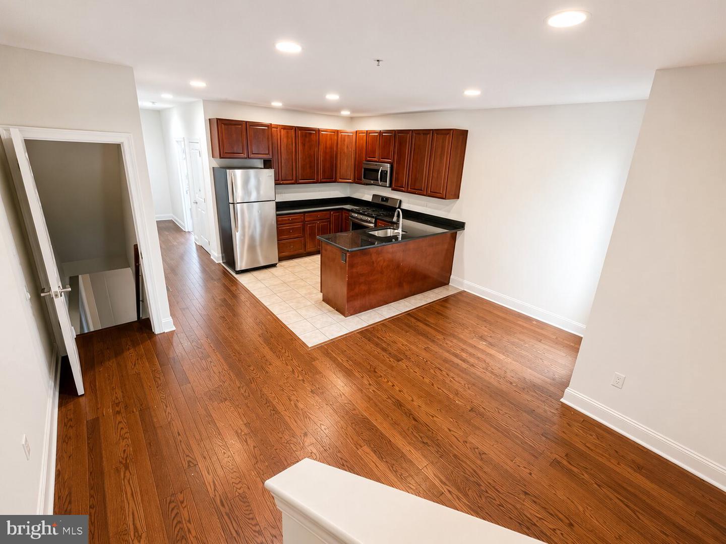 1713 W Montgomery Ave Property Photo 4