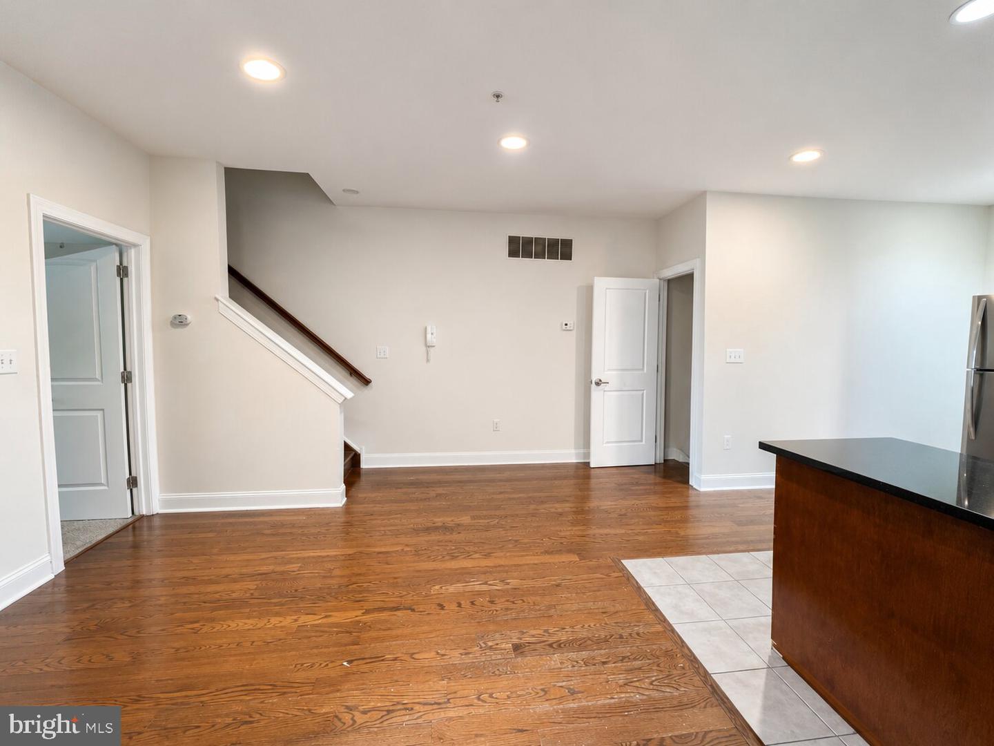 1713 W Montgomery Ave Property Photo 5