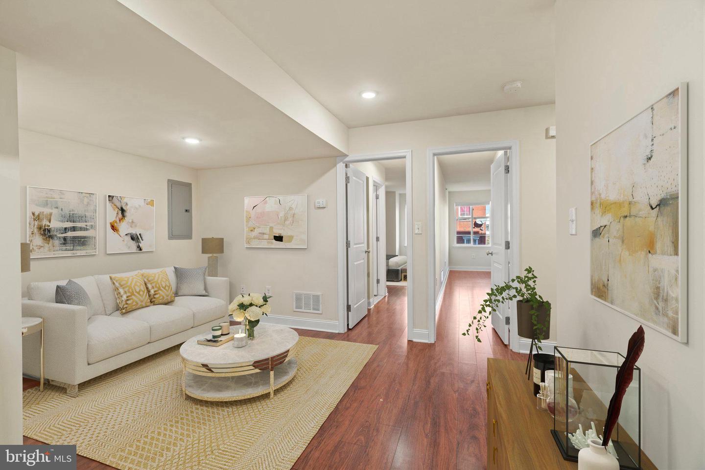 1724 W Master St #d1 Individual Room Property Photo 2