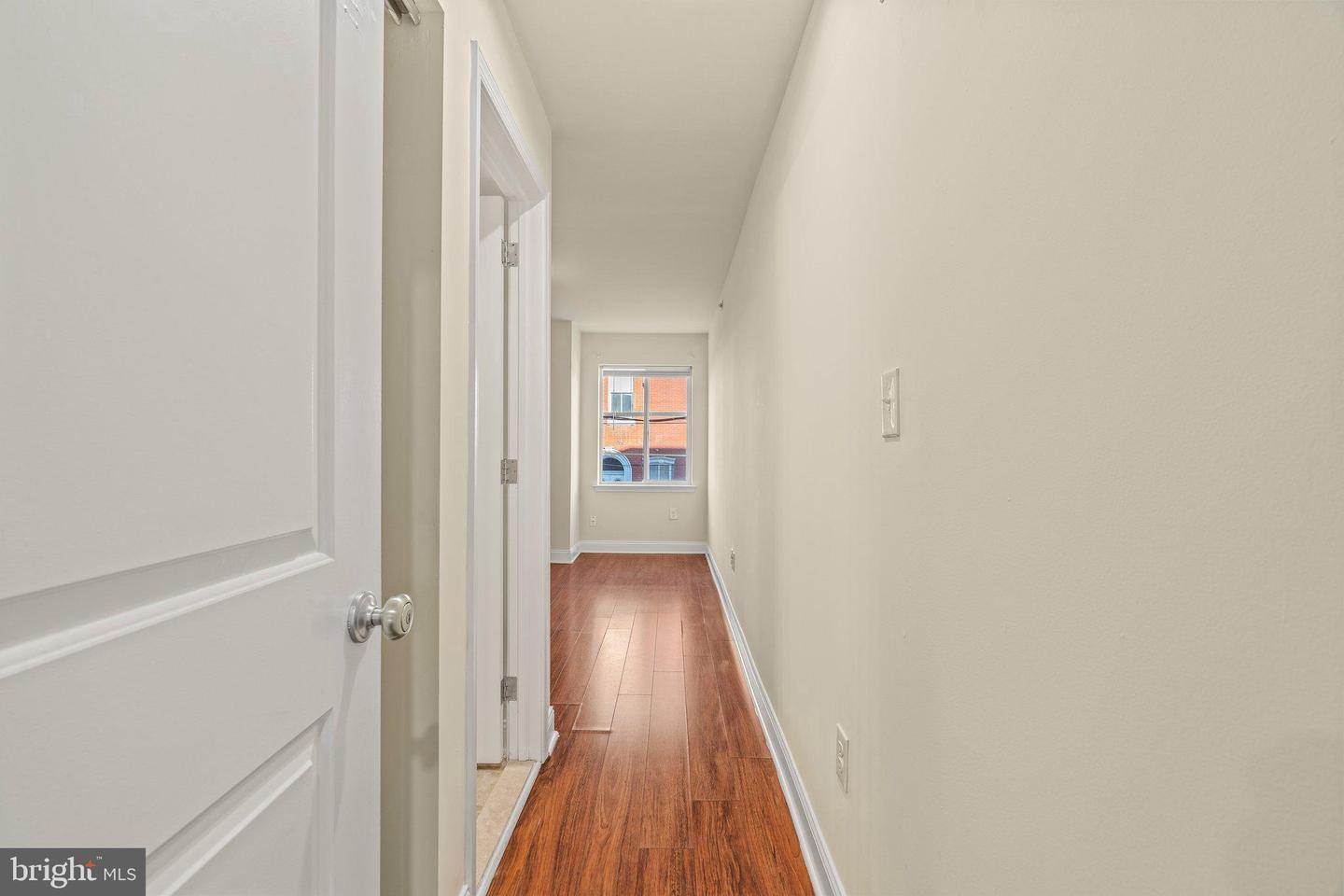 1724 W Master St #d1 Individual Room Property Photo 6