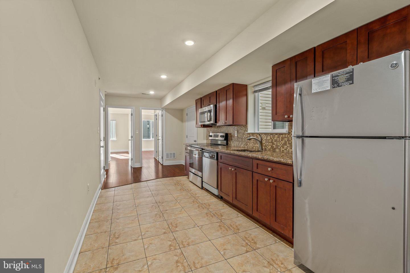 1724 W Master St #d1 Individual Room Property Photo 18