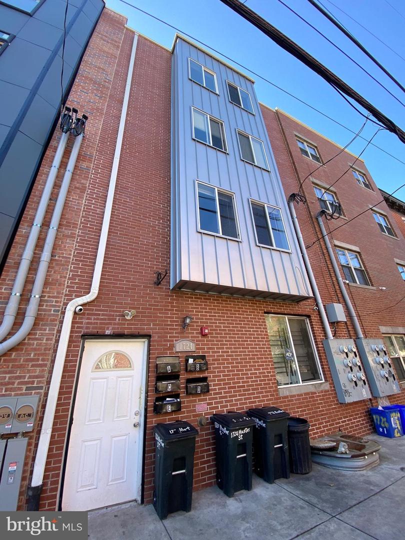 1724 W Master St #d1 Individual Room Property Photo 25