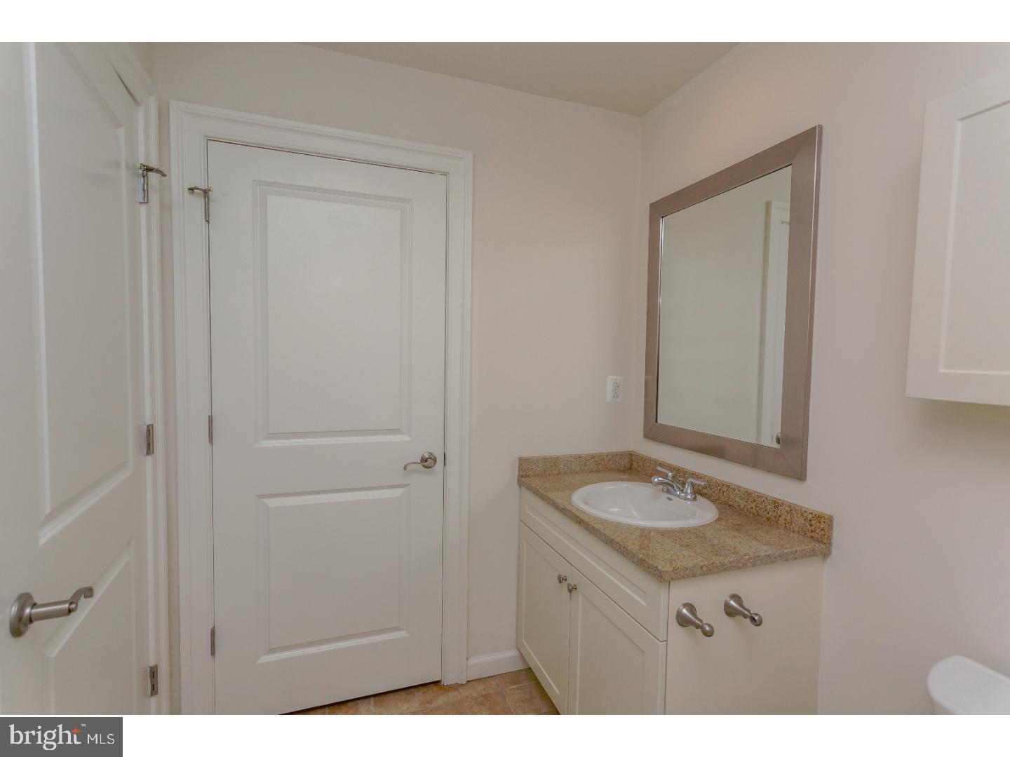 312-22 Walnut St #606 Property Photo 17