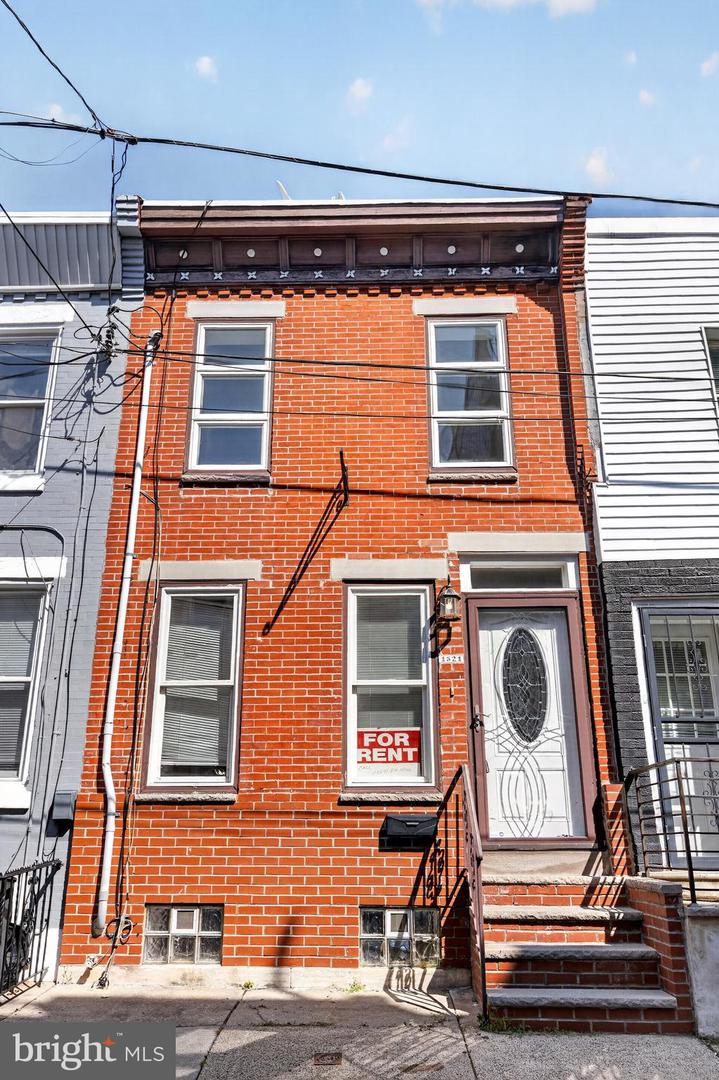 1521 S WOODSTOCK ST Property Photo 1
