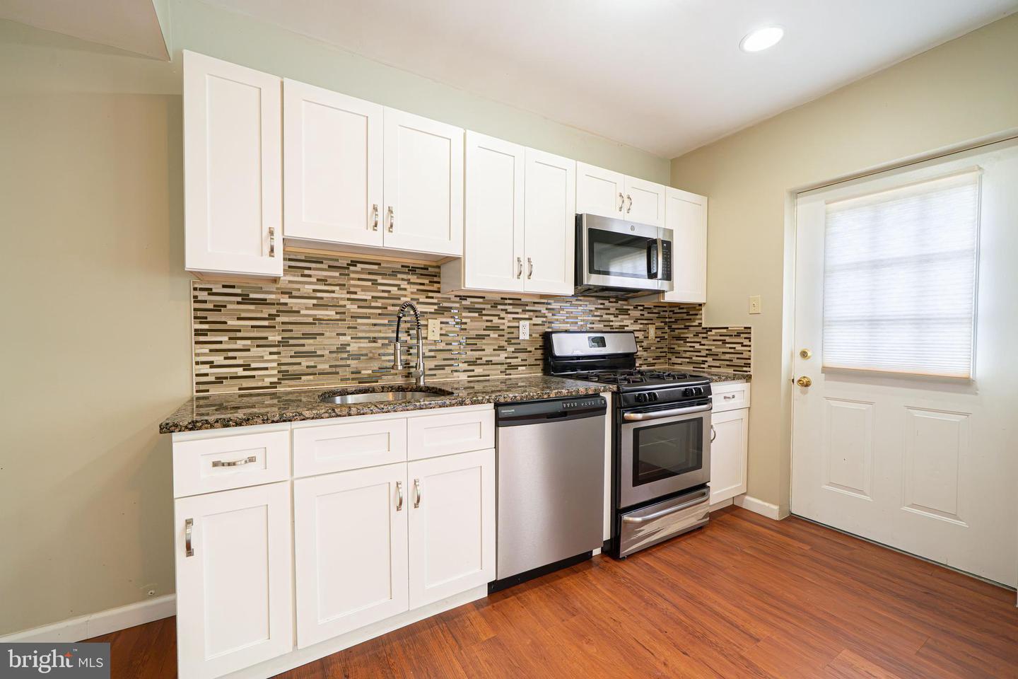 2544 S 68th St Property Photo 11