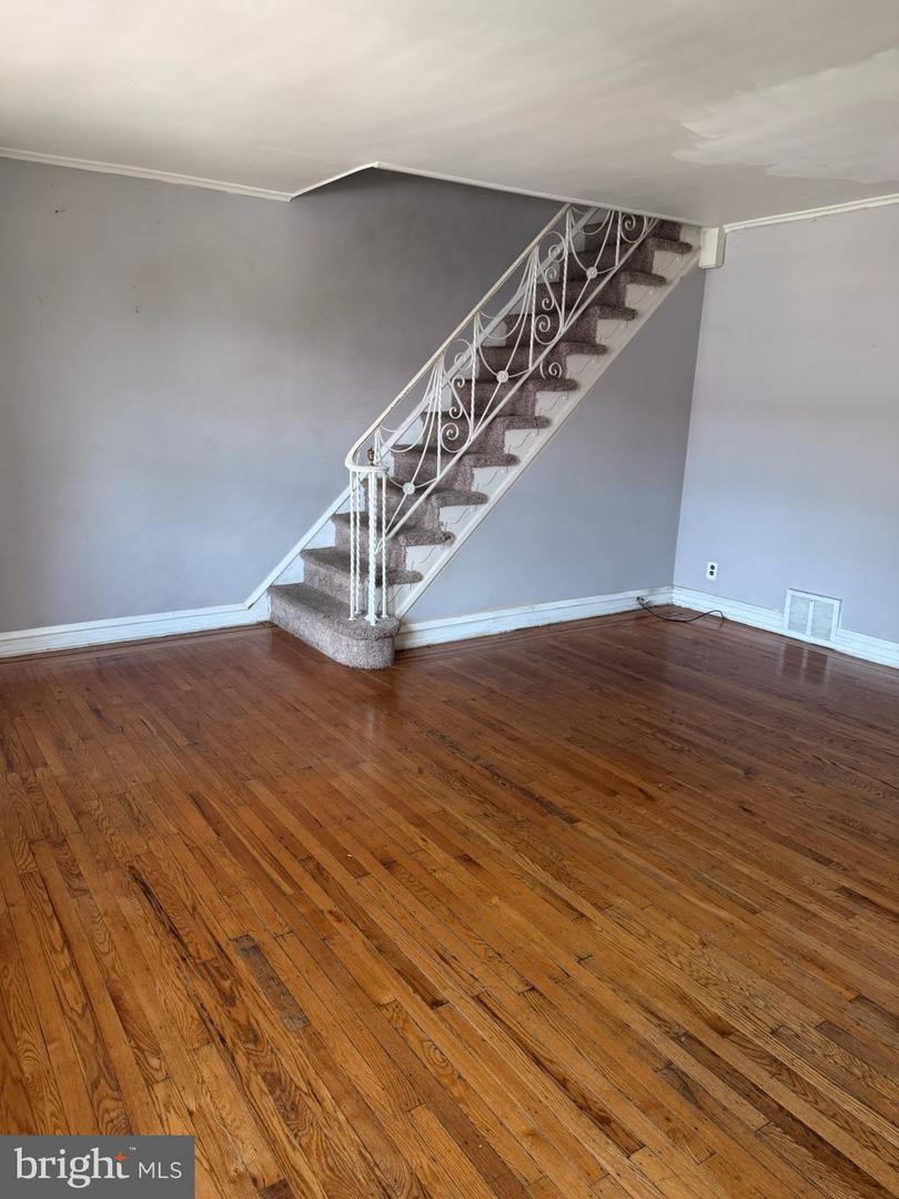 7217 Bradford St Property Photo 5