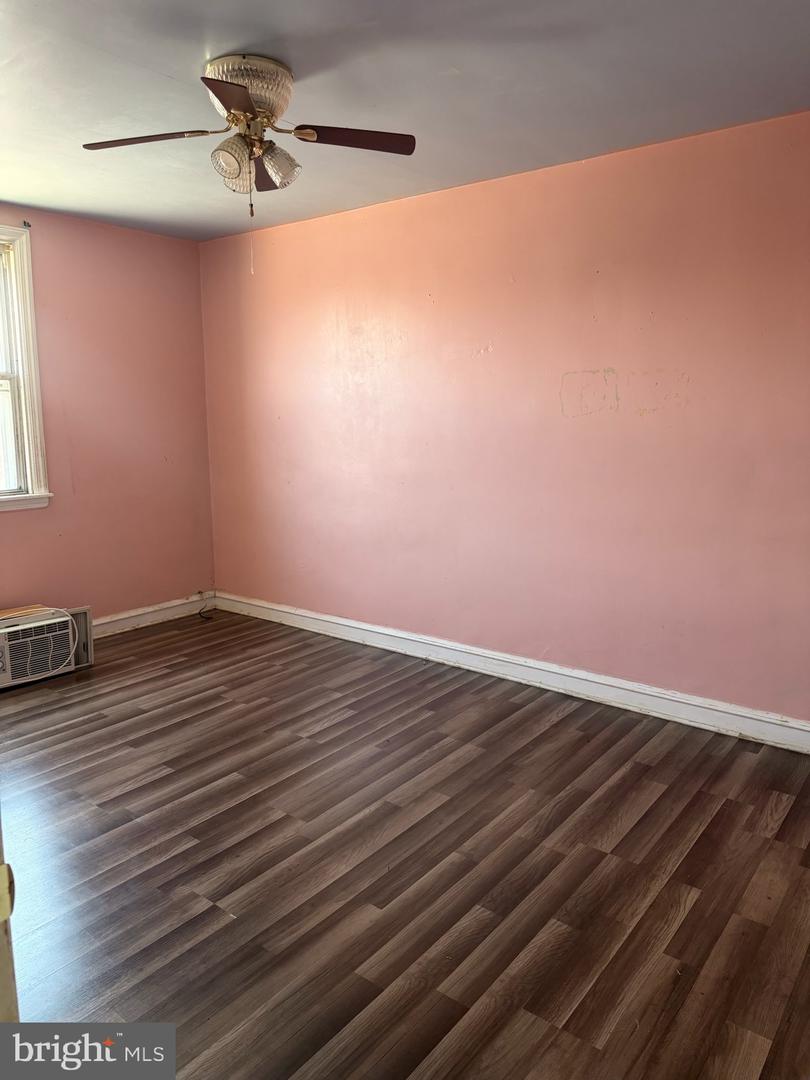 7217 Bradford St Property Photo 7