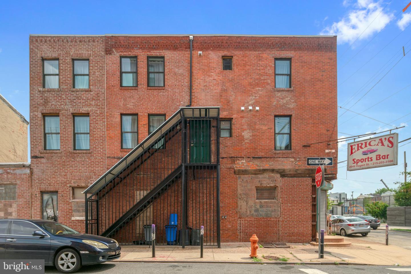 2049 E Hagert St #upper Property Photo 30