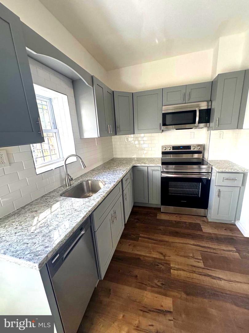 1609 S Etting St Property Photo 4