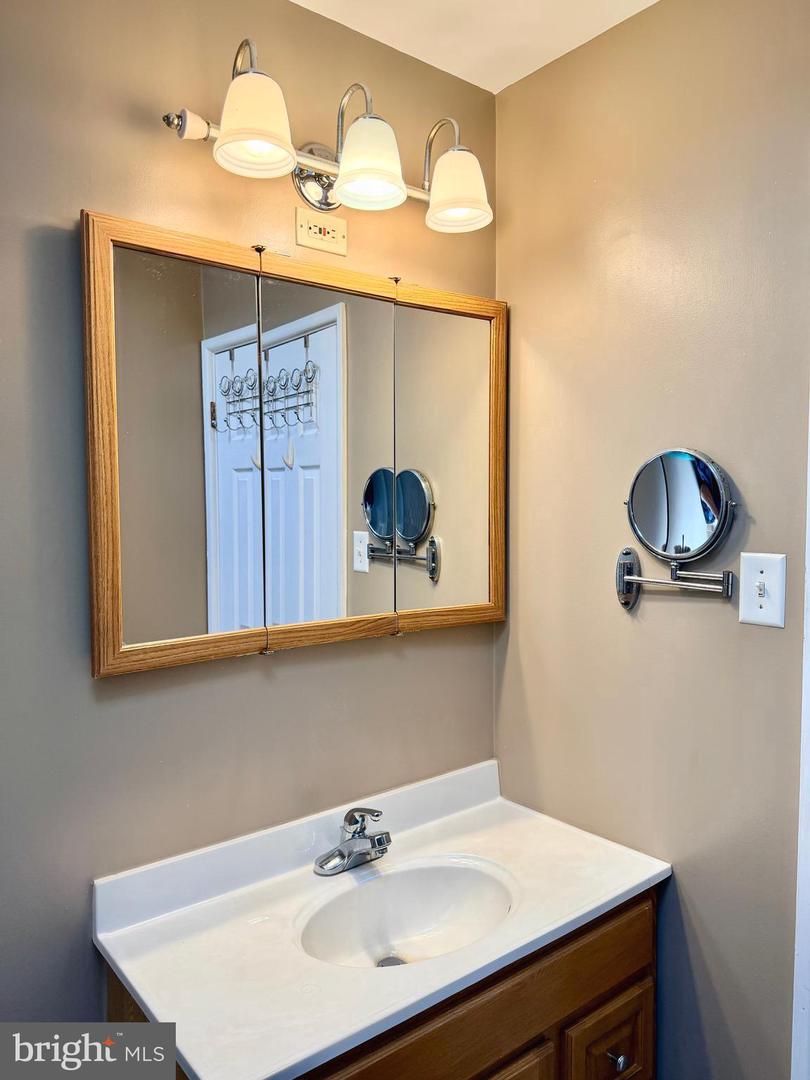 3622 Genesee Dr Property Photo 34