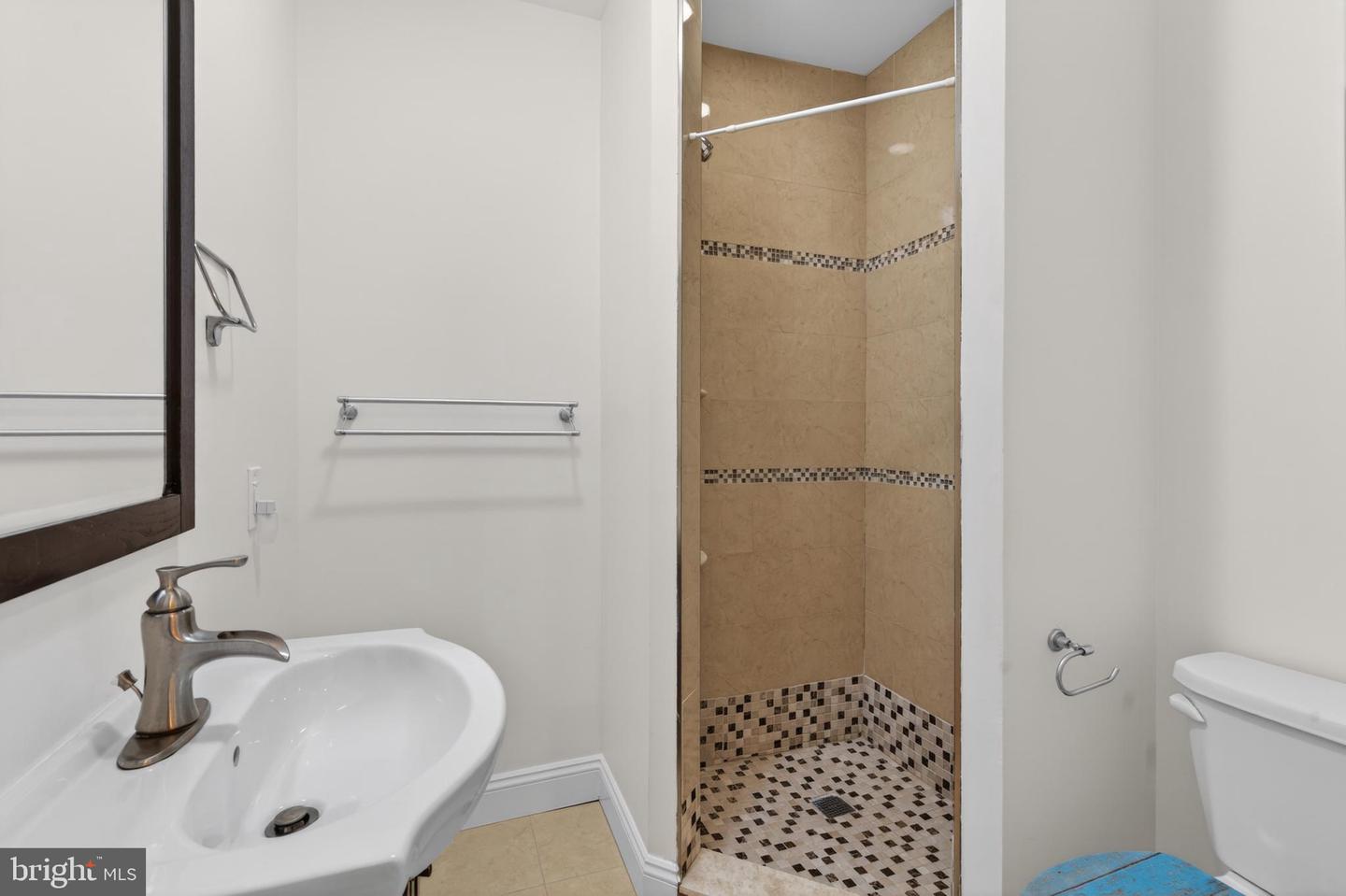 2355 E Harold St Property Photo 17
