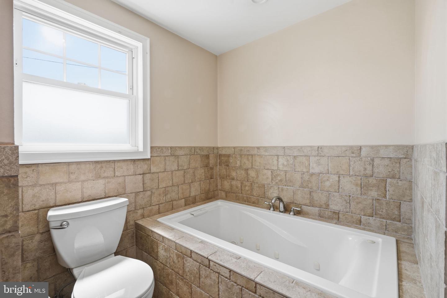 8017 Lenola St Property Photo 26