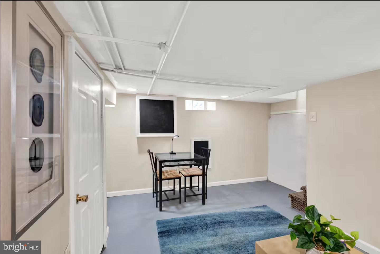 1802 Carpenter St Property Photo 10