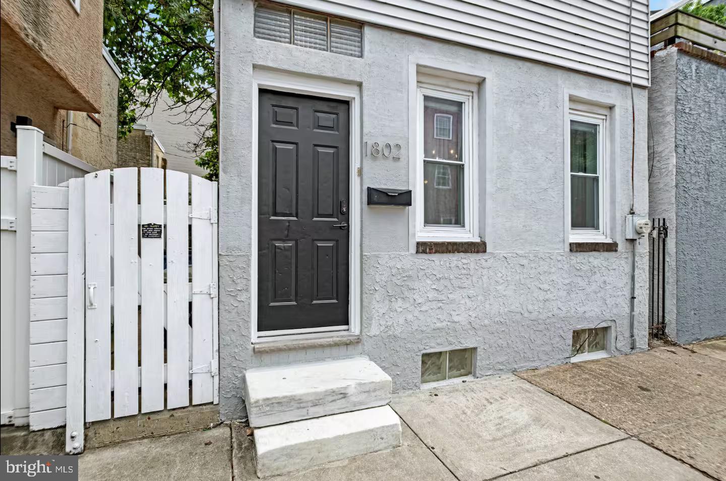1802 Carpenter St Property Photo 15